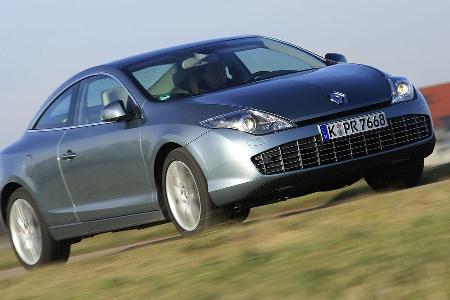 Für Narrensicherheit im Grenzbereich sorgt das nominell zwar deaktivierbare, jenseits 50 km/h jedoch selbsttätig wieder ins ...