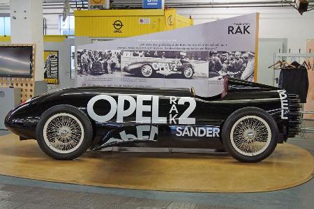 12/2015 - Opel Werkstatt, Rsselsheim, berblick - die Highlights des Museums - mokla1215