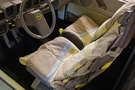 12/2015 - Opel Werkstatt, Rsselsheim, berblick - die Highlights des Museums - mokla1215