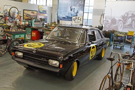 12/2015 - Opel Werkstatt, Rsselsheim, berblick - die Highlights des Museums - mokla1215