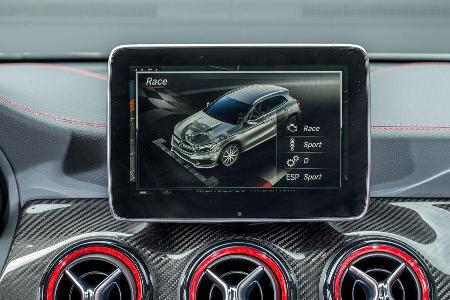 Mercedes-AMG GLA 45 4Matic, Display