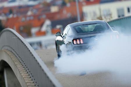 Ford Mustang 2.3 Ecoboost Fastback, Heckansicht