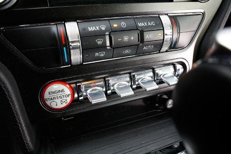 Ford Mustang 2.3 Ecoboost Fastback, Bedienelemente