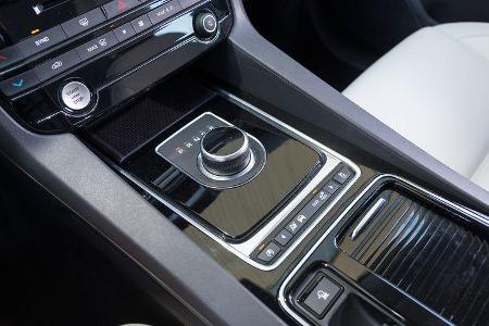 BMW-X3-Jaguar-F-Pace-Mercedes-GLC-Vergleichstest