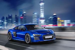Audi R8 e-tron piloted driving - CES Asia 2015