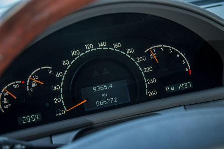 Jaguar-XK8-Mercedes-Benz-CL-500-Fahrbericht