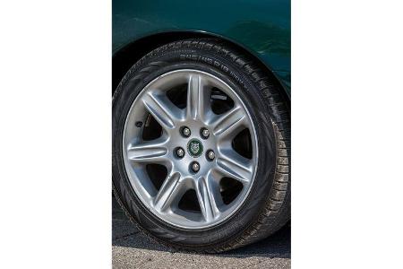 Jaguar-XK8-Mercedes-Benz-CL-500-Fahrbericht