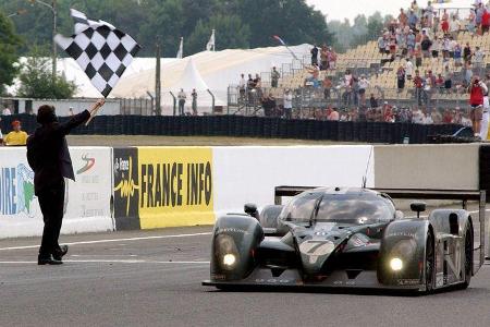 Auch der Audi sah plötzlich etwas verändert aus. Bentley ging mit Audi-Motoren und der Audi-Mannschaft vom Team Joest an den...