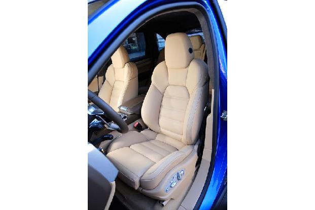 Porsche Cayenne, Fahrersitz