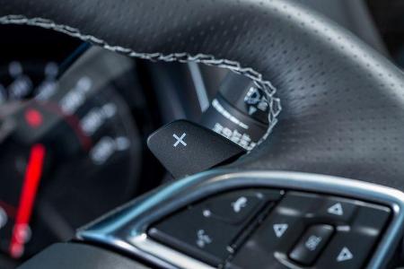 Chevrolet Camaro 6.2V8, Bedienelemente