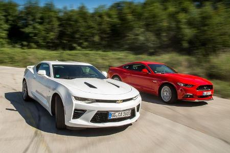 Chevrolet Camaro 6.2V8, Ford Mustang 5.0 V8, Impression