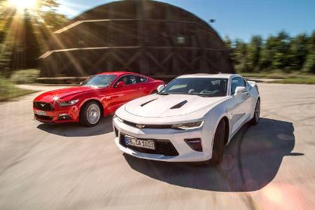 Chevrolet Camaro 6.2V8, Ford Mustang 5.0 V8, Impression