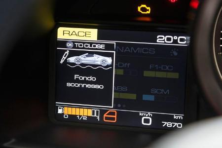 Ferrari 488 Spider, Infotainment