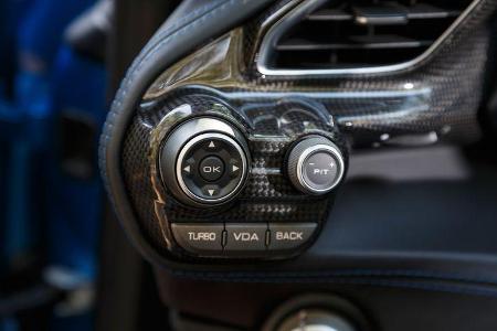 Ferrari 488 Spider, Bedienelemente