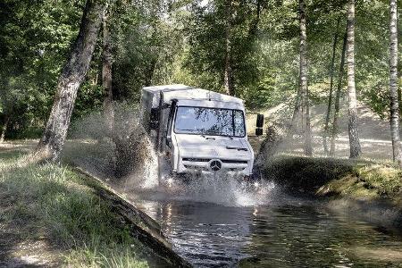 Mercedes-Benz Unimog U 5023, Interieur, OM 934 Euro VI mit 170 kW (231 PS), 5,1 L Hubraum, Getriebe UG 100/8, zuschaltbarer ...