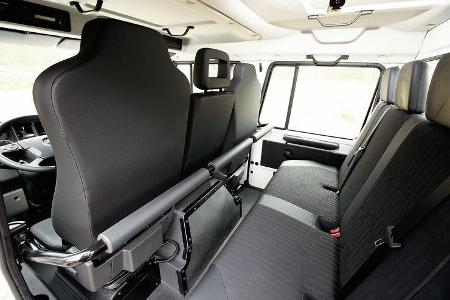Mercedes-Benz Unimog U 5023, Interieur, OM 934 Euro VI mit 170 kW (231 PS), 5,1 L Hubraum, Getriebe UG 100/8, zuschaltbarer ...