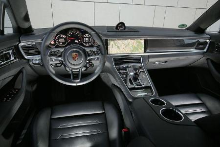 Porsche Panamera 4S, Cockpit