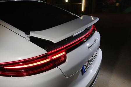 Porsche Panamera 4S, Heckspoiler