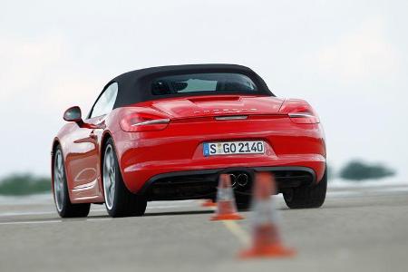 Porsche Boxster S, Heckansicht, Slalom
