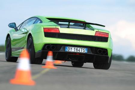 Lamborghini Gallardo LP 570-4 Superleggera, Rückansicht, Slalom