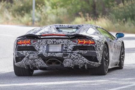 Lamborghini Aventador Erlkönig