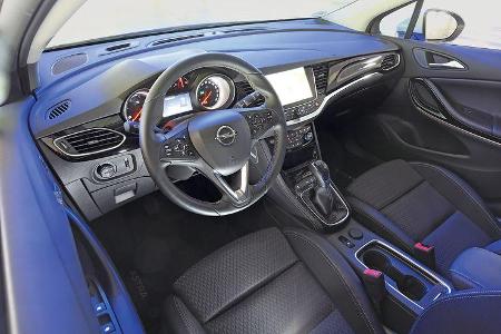 Opel Astra 1.6 Biturbo CDTI, Cockpit