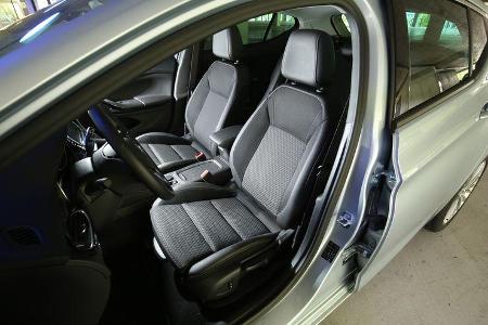 Opel Astra 1.6 Biturbo CDTI, Sitze