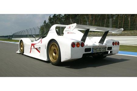 In Gegensatz zur reinen Rennversion muss der Straßen-SR3 ohne üppigen Diffusor und mit vermeintlich kleinem Heckflügel ausko...