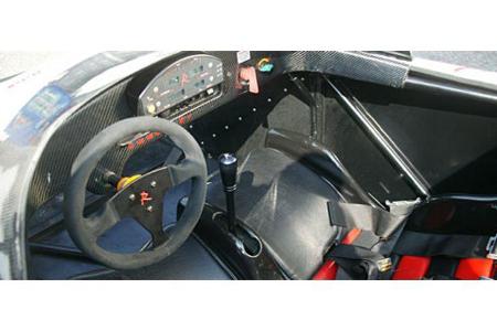 Der Innenraum bietet zwei Sitzwannen