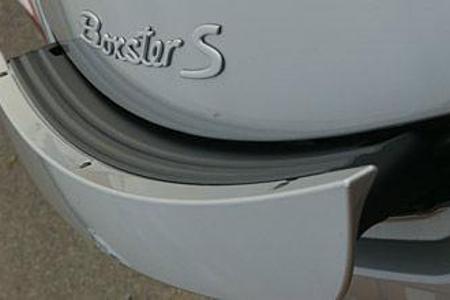 Ab 120 km/h sorgt ein Heckspoiler für den nötigen Anpressdruck