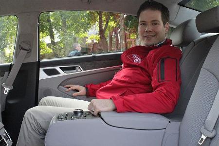 Hyundai Genesis Limousine