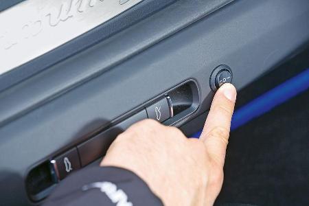 Speedart-Cayman SP81-CR, Klappengasanlage, Schalter