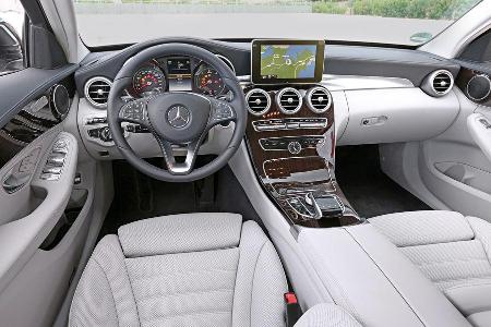 Mercedes C 250 T BT, Cockpit