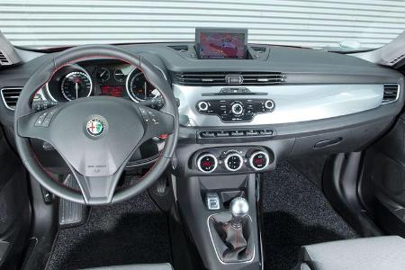 Alfa Romeo Giulietta 2.0 JDTM 16V Turismo, Cockpit