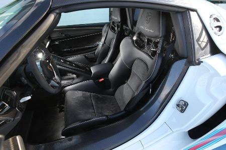 Porsche 918 Spyder, Fahrersitz