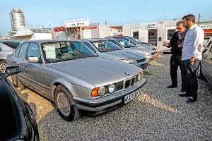 15 Youngtimer ab 798 Euro, Kiesplatz, Hndler, Impression