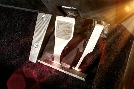 Lexus LFA Nrburgring Edition, Pedalerie