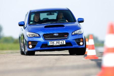 Subaru WRX STI, Frontansicht, Slalom