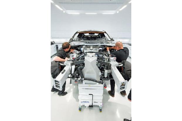 Aston Martin One-77, Produktion, Rohkarosserie