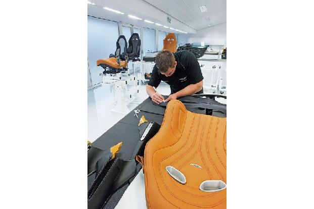 Aston Martin One-77, Produktion, Sitz