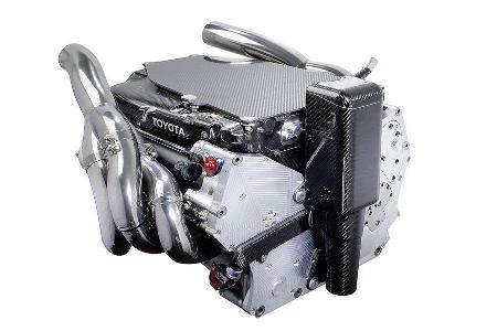 Der Toyota-Motor schöpft seine Kraft aus 2,4-Litern Hubraum.