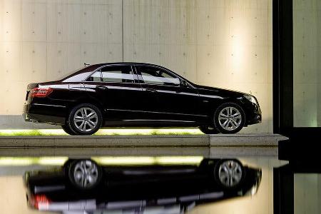 In den Handel kommt die E-Klasse im März 2009.