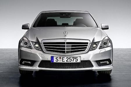 Die neue Mercedes E-Klasse erhält mit dem AMG-Paket ein sportliches Antlitz.