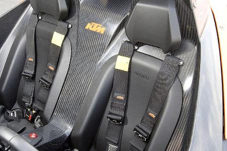 Die Sitze vermitteln einen guten Seitenhalt und sind in drei Breiten erhältlich.