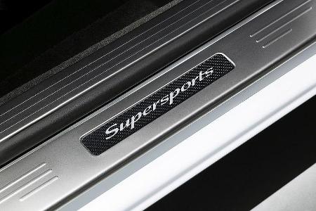 Die Einstiegsleisten weisen ebenfalls auf das Sondermodell hin.