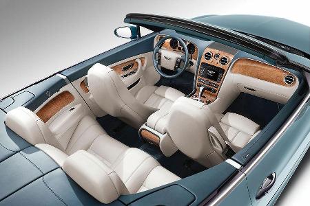 Das Fahrwerk des GTC Speed überarbeitete Bentley ebenfalls. Das Cabrio liegt jetzt vorne zehn und hinten 15 Millimeter tiefer.