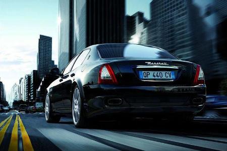 Er schöpft aus 4,7-Liter Hubraum 440 PS und damit zehn PS mehr als in der Basisversion.