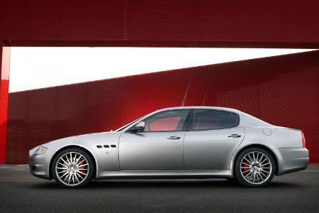 schwarze Türgriffe und ebenfalls schwarz gehaltene Fenstereinfassungen gehören zum Erkennungszeichen.