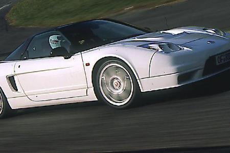 Die NSX-R-Version offenbart ein Nordschleifen-Setup, wie es im Buche steht.