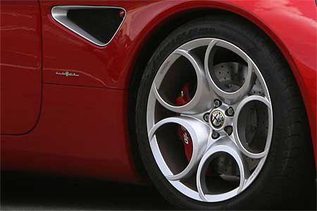 Die Radhäuser füllen 20 Zoll große Felgen.